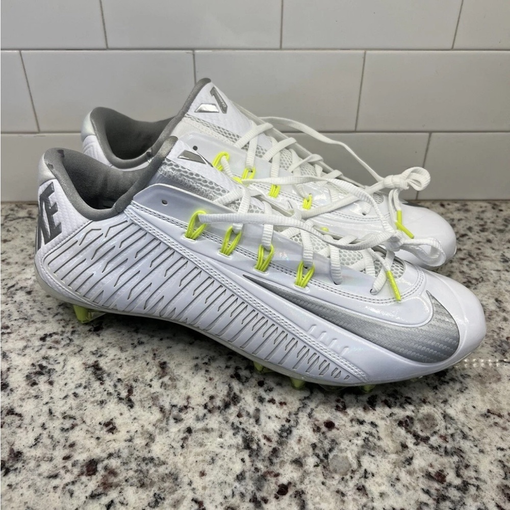 Nike Vapor Carbon Elite 2.0 TD Men’s Cleats with Neon Accents‎ Football Sz 15